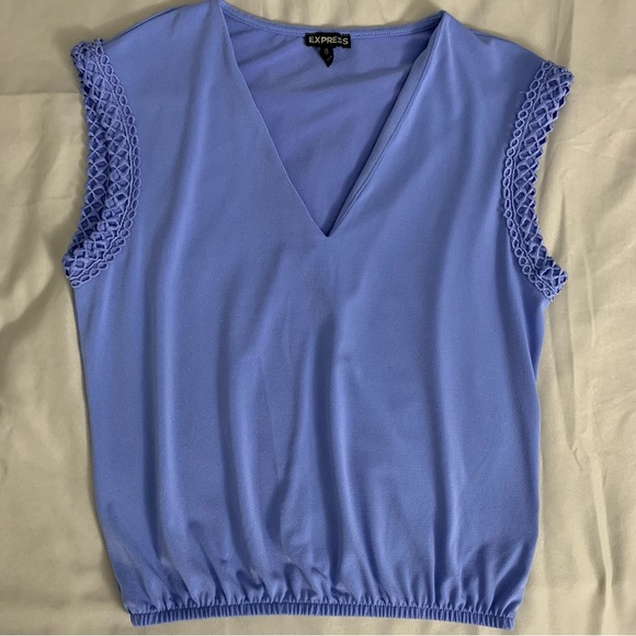 EXPRESS Blue/Periwinkle Short Sleeve Top with Bubble Hem & Crochet sleeve - Picture 3 of 11